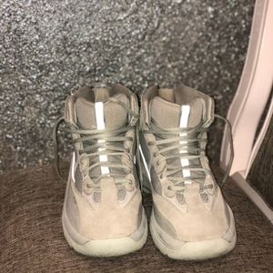 ADDIAS~YEEZY DESERT BOOT "BOOT SALT" SIZE 11